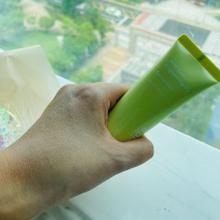 아이레시피 마일드시카 브라이트닝 업 선스크린 SPF50+ PA++++ — 5점을 준 리뷰어가 2023년 6월 올린 사용 사진