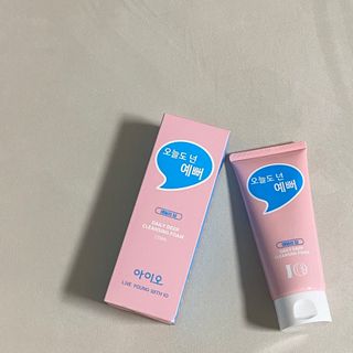 IO 아이오 오늘도 넌 예뻐 - 데일리딥 클렌징폼 — 5점을 준 리뷰어가 2021년 2월 올린 사용 사진