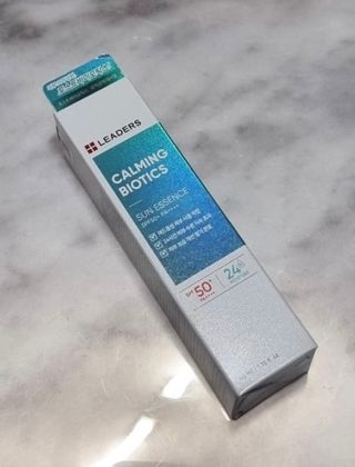 리더스코스메틱 리더스 카밍 바이오틱스 선 에센스 SPF 50+ PA++++ — 5점을 준 리뷰어가 2022년 8월 올린 사용 사진