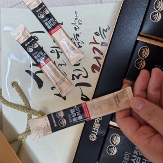 서울약사신협_투데이홍삼정플러스스틱_10g x 60포 — 4.5점을 준 리뷰어가 2021년 7월 올린 사용 사진