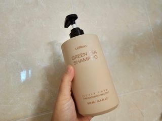 프리마인 더이상 뻣뻣하고 효과없는 탈모샴푸는 NO. 근본부터 케어하는 셀베이스 그린티샴푸(500ml) — 5점을 준 리뷰어가 2023년 4월 올린 사용 사진