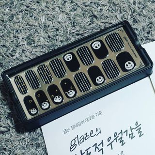 데싱디바 글레이즈 할로윈 네일_5종 중 택1 — 5점을 준 리뷰어가 2021년 10월 올린 사용 사진