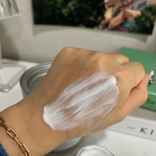 CRE8SKIN(크리에이트스킨) 화사한크림 — 4.5점을 준 리뷰어가 2022년 3월 올린 사용 사진