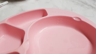유비맘 캐릭터 실리콘 흡착 식판_색상 랜덤발송 — 5점을 준 리뷰어가 2021년 1월 올린 사용 사진