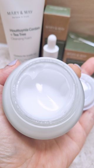 마리엔메이 센서티브 수딩 젤 크림 + 어성초 티트리 추출물 세럼 + 어성초 티트리 모공 클렌징 폼 — 5점을 준 리뷰어가 2021년 8월 올린 사용 사진
