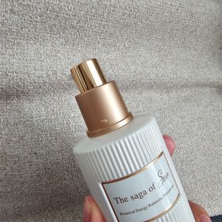 더사가오브수 [사가수] 에센스와 로션을 한 병에 담아 편안하고 산뜻하게, 효혜윤 보태니컬에너지 에센스인로션 — 5점을 준 리뷰어가 2023년 4월 올린 사용 사진