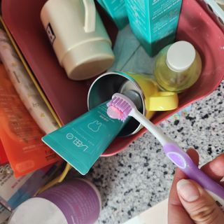 치과에서 쓰는 치약 _ 라벨제로 저불소 꼬마, 키즈, 유아, 베이비, 주니어 안전한 어린이치약 — 5점을 준 리뷰어가 2022년 12월 올린 사용 사진