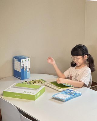 크레타탭 차세대 사고력 유아수학 학습기 페이퍼 태블릿 — 5점을 준 리뷰어가 2023년 9월 올린 사용 사진