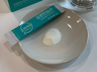 [유산균] 오마이락 장편한습관 프로바이오틱스 30P — 5점을 준 리뷰어가 2022년 11월 올린 사용 사진