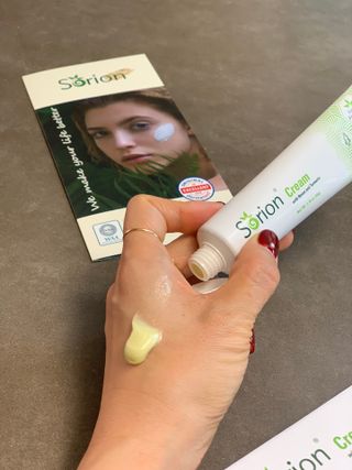건선/아토/습진/민감성 피부 천연보습진정크림 소리온 크림 & 센시티브 크림 50g — 5점을 준 리뷰어가 2022년 2월 올린 사용 사진