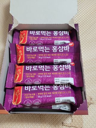 씨알푸드 건강기능식품 6년근 홍삼 함유, 바로먹는 홍삼바 30g 12개입 — 5점을 준 리뷰어가 2022년 3월 올린 사용 사진