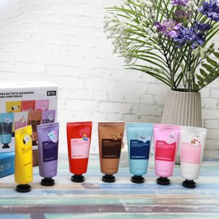 쿤달 BT21 시어버터 앤 마카다미아 퓨어 핸드크림 50ml 7구 기프트 세트 — 5점을 준 리뷰어가 2021년 3월 올린 사용 사진