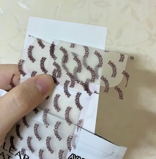 에버렐 아크네 클리어 패치 오리지널(40매) + XL(8매) 1세트, 각 1개씩 — 4.5점을 준 리뷰어가 2022년 5월 올린 사용 사진
