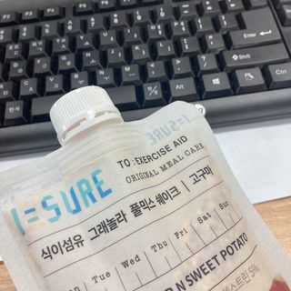 다미즐 [아이슈어] 맛있는 관리의 시작 그래놀라 풀믹스 쉐이크 4종 택 1/7일분/초콜릿, 고구마, 곡물, 바나나 — 4점을 준 리뷰어가 2021년 4월 올린 사용 사진