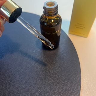 스킨큐어 산다화 비타민c 화이트닝 에센스 30ml — 5점을 준 리뷰어가 2023년 7월 올린 사용 사진