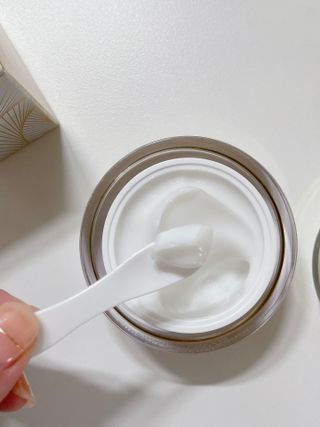 피부미 골드베릴 미라클페어 세레이징 퍼밍 크림 50ml — 5점을 준 리뷰어가 2021년 9월 올린 사용 사진