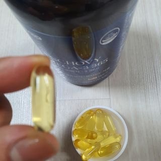 서울약사신협 Finepick_오메가365_1020mg x 365캡슐 — 5점을 준 리뷰어가 2021년 4월 올린 사용 사진