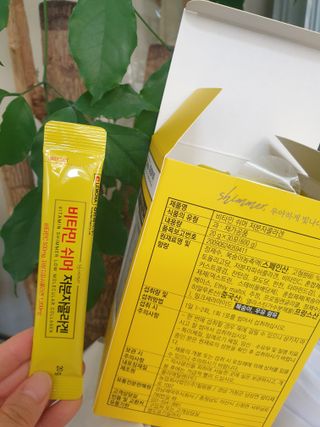 자연에온 경남제약 비타민 쉬머 저분자콜라겐 20g x 30포 — 5점을 준 리뷰어가 2021년 12월 올린 사용 사진