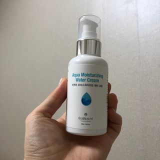 약손명가코스메틱 에오스보떼 아쿠아 모이스처라이징 워터 크림 — 5점을 준 리뷰어가 2022년 1월 올린 사용 사진