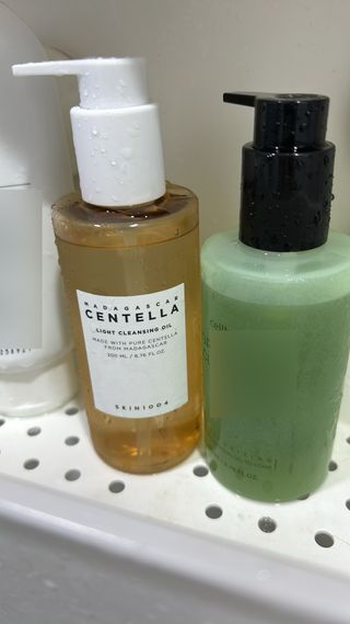 스킨1004 [SKIN1004] 마다가스카르 센텔라 라이트 클렌징 오일 200ml — 5점을 준 리뷰어가 2024년 7월 올린 사용 사진