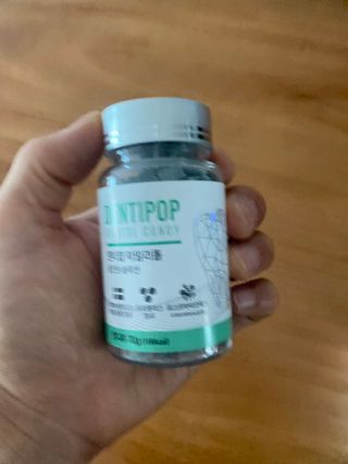 작심연구소 구취제거+충치예방+치아화이트닝 마법의 캔디 덴티팝3종(맛 랜덤 발송) — 5점을 준 리뷰어가 2022년 6월 올린 사용 사진