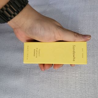 스킨큐어 산다화 비타민c 화이트닝 에센스 30ml — 5점을 준 리뷰어가 2023년 9월 올린 사용 사진