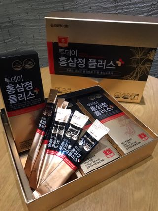 서울약사신협_투데이홍삼정플러스스틱_10g x 30포 — 5점을 준 리뷰어가 2021년 2월 올린 사용 사진