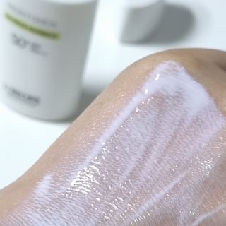 아이레시피 모이스트터치 스포츠 선밀크 50ml (SPF50+ PA+++) — 5점을 준 리뷰어가 2023년 6월 올린 사용 사진