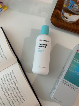 리더스코스메틱 리더스 카밍 바이오틱스 에센스 워터 — 5점을 준 리뷰어가 2021년 3월 올린 사용 사진