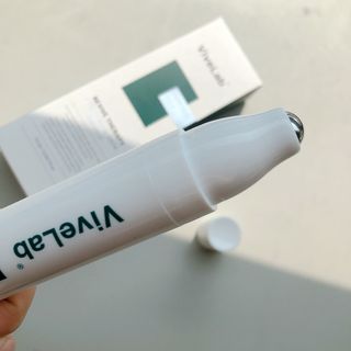 바이브랩 [탈모증상완화] 헤어라인 눈썹 두피앰플 — 5점을 준 리뷰어가 2022년 1월 올린 사용 사진