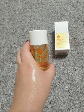 바이오오일 [바이오-오일] 스킨케어 오일 내추럴 60ml — 5점을 준 리뷰어가 2021년 10월 올린 사용 사진
