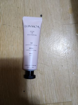 러브모아 향수 고체향수 승무원 고체향수 바르는 향수 니치향수 도손 우드세이지 앤 씨솔트 — 4.5점을 준 리뷰어가 2022년 12월 올린 사용 사진