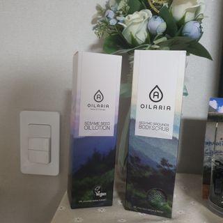 오일아리아 뉴트리 모이스처라이징 세사미 씨드 오일로션 & 데일리 디톡스 세사미 그라운즈 바디스크럽 — 5점을 준 리뷰어가 2023년 8월 올린 사용 사진