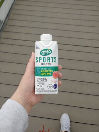 셀렉스스포츠 셀렉스 스포츠 웨이 프로틴 복숭아_ 330ml x 12팩 — 5점을 준 리뷰어가 2021년 4월 올린 사용 사진