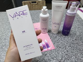 바르셀 톤업 무기자차 자외선차단제 순한 선크림 인텐시브 선 젠 50ml — 4점을 준 리뷰어가 2021년 11월 올린 사용 사진