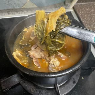 요리반상회 용문해장국 2팩 + 뚝배기 1개 — 3.5점을 준 리뷰어가 2021년 3월 올린 사용 사진