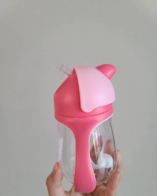유비맘 트라이탄 코니빨대컵_컬러 랜덤 발송 — 4점을 준 리뷰어가 2020년 12월 올린 사용 사진