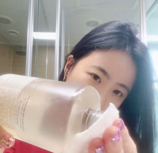 [후르디아] 눈시림없는 올영 립앤아이 리무버 — 5점을 준 리뷰어가 2024년 2월 올린 사용 사진
