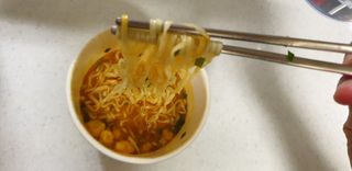 NISSIN 닛신 컵누들  4종 - 씨푸드오리지날, 씨푸드 스파이시, 씨푸드 커리, 씨푸드 XO소스 — 5점을 준 리뷰어가 2021년 11월 올린 사용 사진