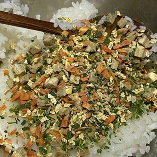 해풀잎 누구나 김밥*1ea [(혼합야채 35g *1ea,  김밥김 (5g, 5ea),  양념간장 (6g, 5ea), 참기름(5g, 2ea)] — 5점을 준 리뷰어가 2022년 7월 올린 사용 사진