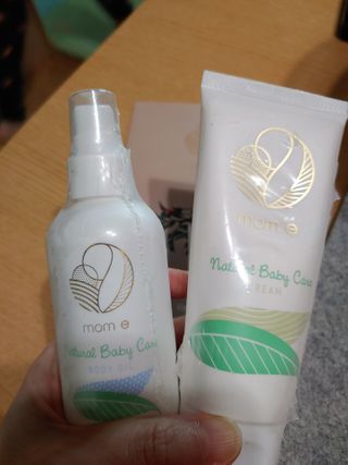 mom e 맘이 내추럴 베이비 케어 크림+바디오일 — 4.5점을 준 리뷰어가 2021년 1월 올린 사용 사진