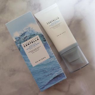 [스킨1004] 마다가스카르 센텔라 히알루-시카 워터핏 선세럼 50ml — 5점을 준 리뷰어가 2024년 5월 올린 사용 사진