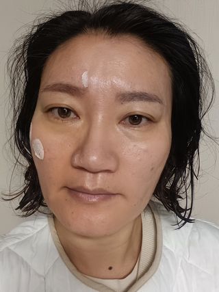 UVX 퀀텀 비너스 맑은 톤업 선세럼 — 5점을 준 리뷰어가 2024년 2월 올린 사용 사진