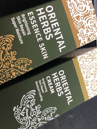 조아산코스메틱 승비 오리엔탈 허브 크림 + 승비 오리엔탈 허브 스킨 — 3.5점을 준 리뷰어가 2021년 11월 올린 사용 사진
