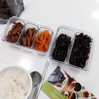 하나마이 [마마쿡] 전 청와대 천상현 셰프의 밑반찬  5종세트(소고기 장조림+연근조림+진미채+간장김자반+새우김자반) — 5점을 준 리뷰어가 2023년 4월 올린 사용 사진