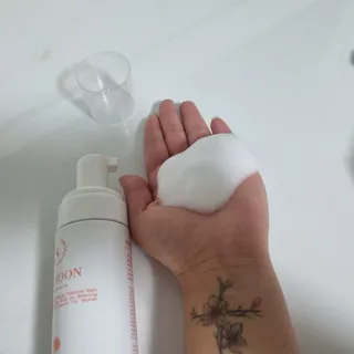 MF프리 [닥터문] 유산균 락토케어 질경초 여성청결제 200ml (폼타입) — 5점을 준 리뷰어가 2022년 7월 올린 사용 사진