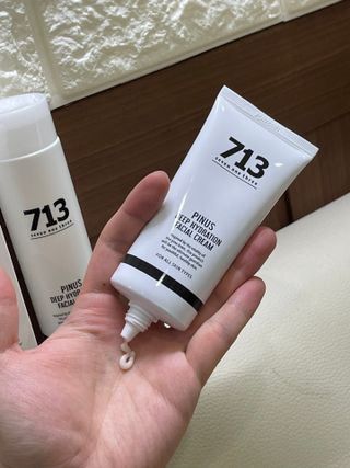 [세븐원쓰리 713] 토너 하나만으로도 피부회복 흡수촉촉 몽글토너 — 4.5점을 준 리뷰어가 2021년 11월 올린 사용 사진