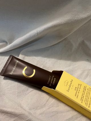산다화 비타민C 화이트닝 크림 — 4점을 준 리뷰어가 2023년 5월 올린 사용 사진