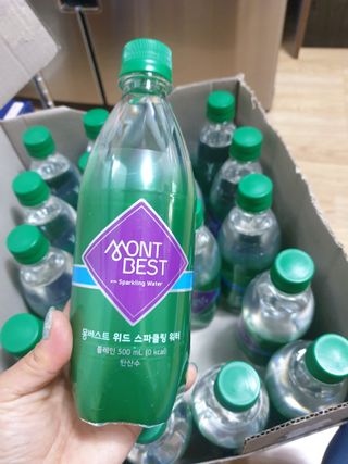 몽베스트 Montbest with Sparkling water Plain 20병 — 5점을 준 리뷰어가 2022년 5월 올린 사용 사진