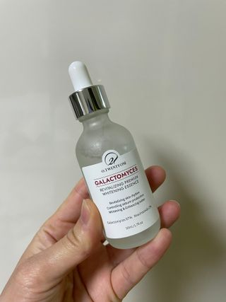 오투에니원 갈락토미세스 리바이탈라이징 프리미엄 화이트닝 에센스 50ml — 5점을 준 리뷰어가 2022년 12월 올린 사용 사진